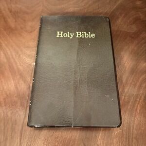 Vintage King James Holy Bible Red Letter Reference Self Pronouncing World Bible